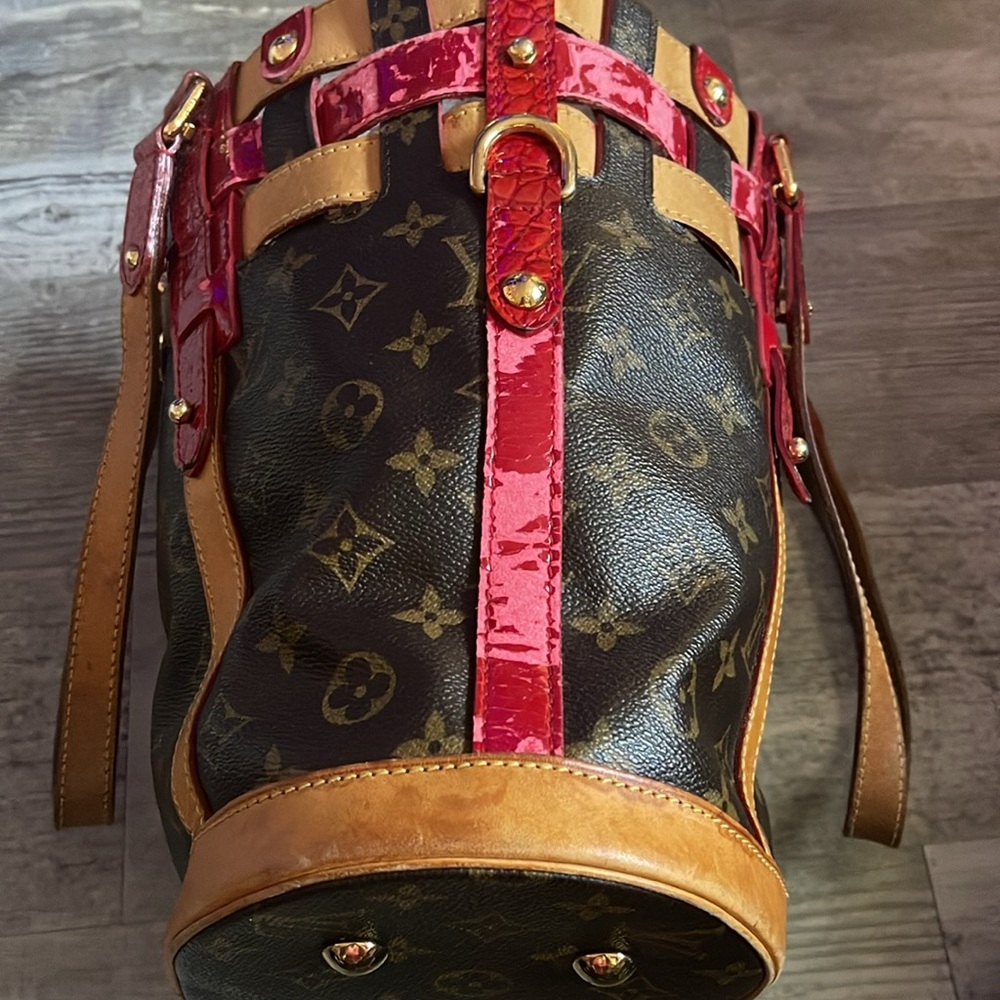 Louis Vuitton limited edition rubis neo bucket monogram crocodile leather - Picture 6 of 17